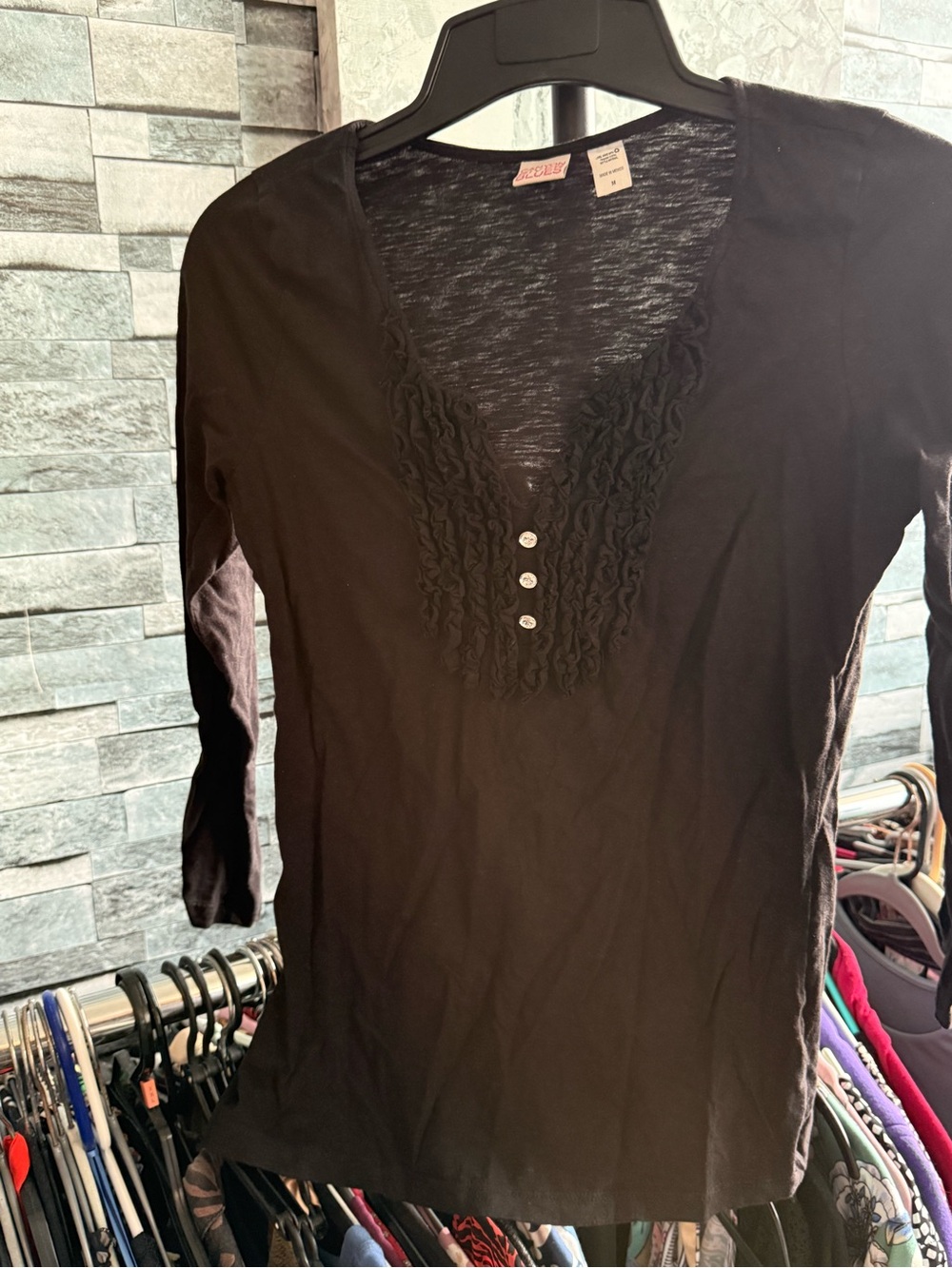 Canyon River Blues Black Ruffled V-Neck Long Sleeve Top